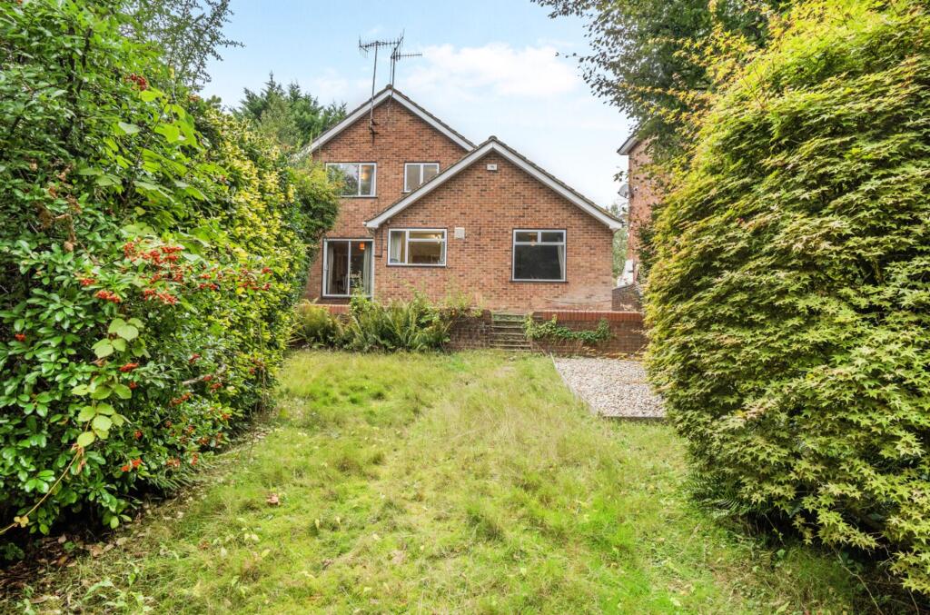 Main image of property: Devonia, 158b, Upper Grosvenor road, Tunbridge Wells, Kent, TN1 2EQ