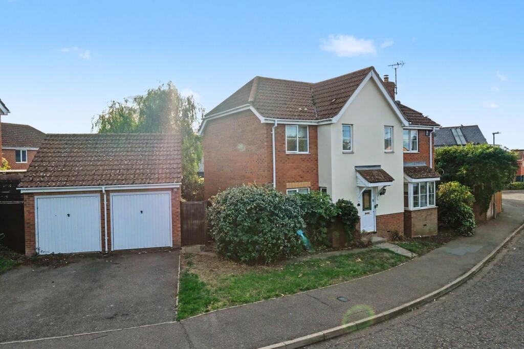 Main image of property: Waterson Vale, Chelmsford, CM2