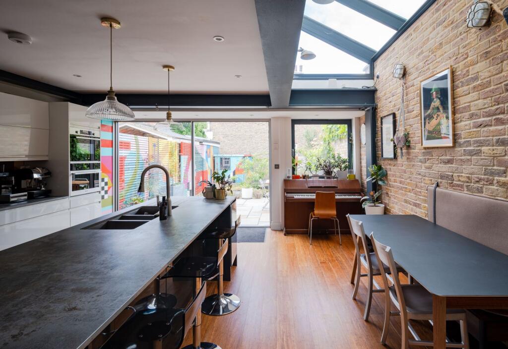 Main image of property: Kingswood Road, Upper Leytonstone, London, E11