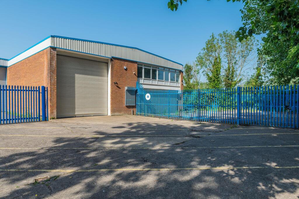 Main image of property: Unit 35, Brookgate Trading Estate, Bristol BS3