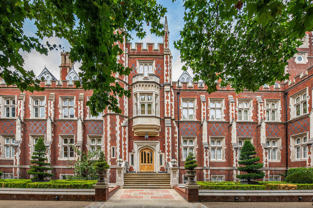 Main image of property: Rose Square, Fulham Road, London, SW3