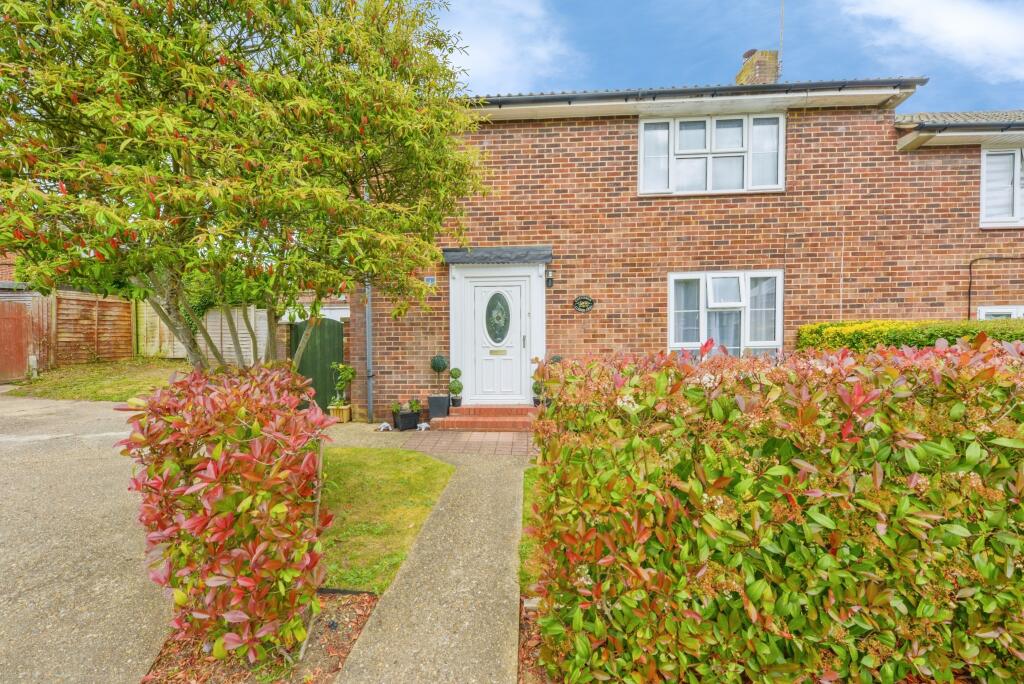 Main image of property: Cherry Croft, Welwyn Garden City, AL8