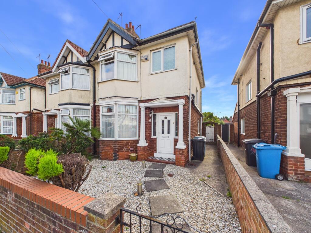 Main image of property: Oldstead Avenue, Hull, HU6 8LJ