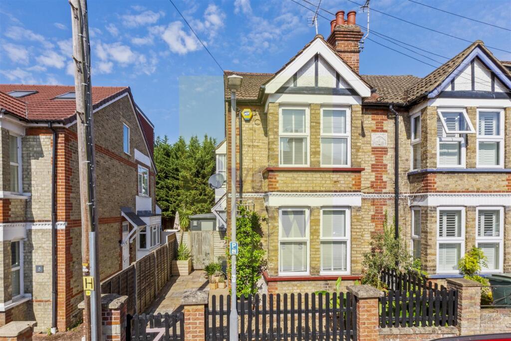 Main image of property: Rosebery Avenue, High Wycombe