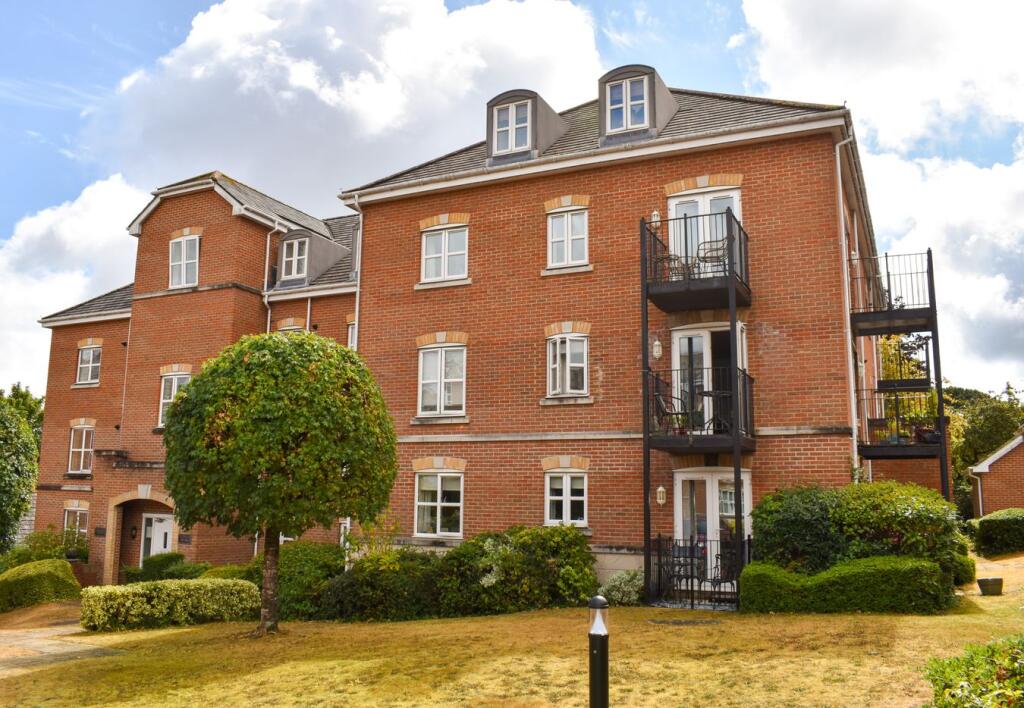 Main image of property: Hillcroft Close, Lymington, SO41