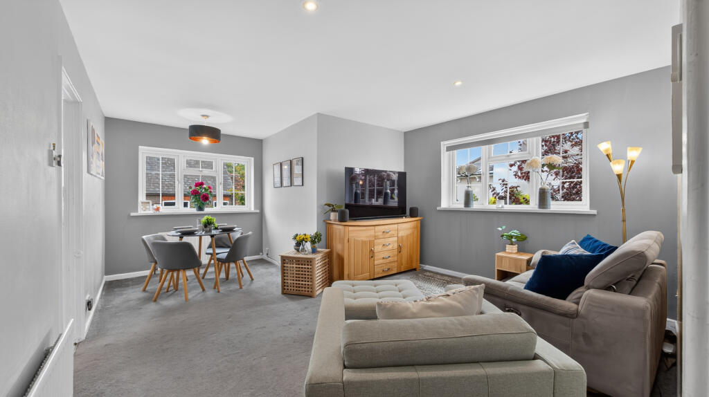 Main image of property: Not what you expect. 32H High Street, Markyate, St Albans, Herts