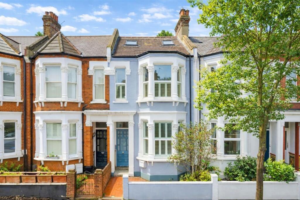 Main image of property: Buchanan Gardens, Queen's Park