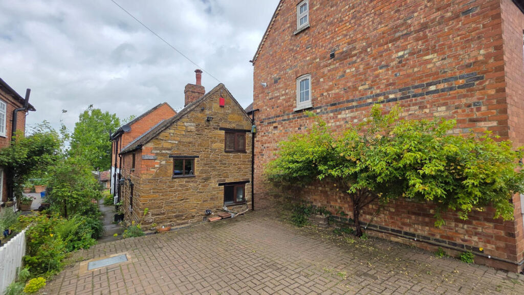 Main image of property: Southam Road, Napton, CV47