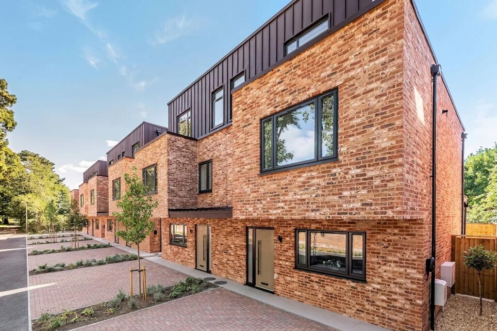 Main image of property: St. Andrews Court, Pinewood Gardens, TN4
