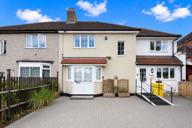 Main image of property: Squirrels Heath Road, Romford, RM3 0LU
