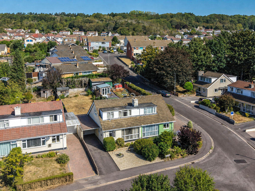 Main image of property: Priests Way, Worle - LARGE GARDEN 