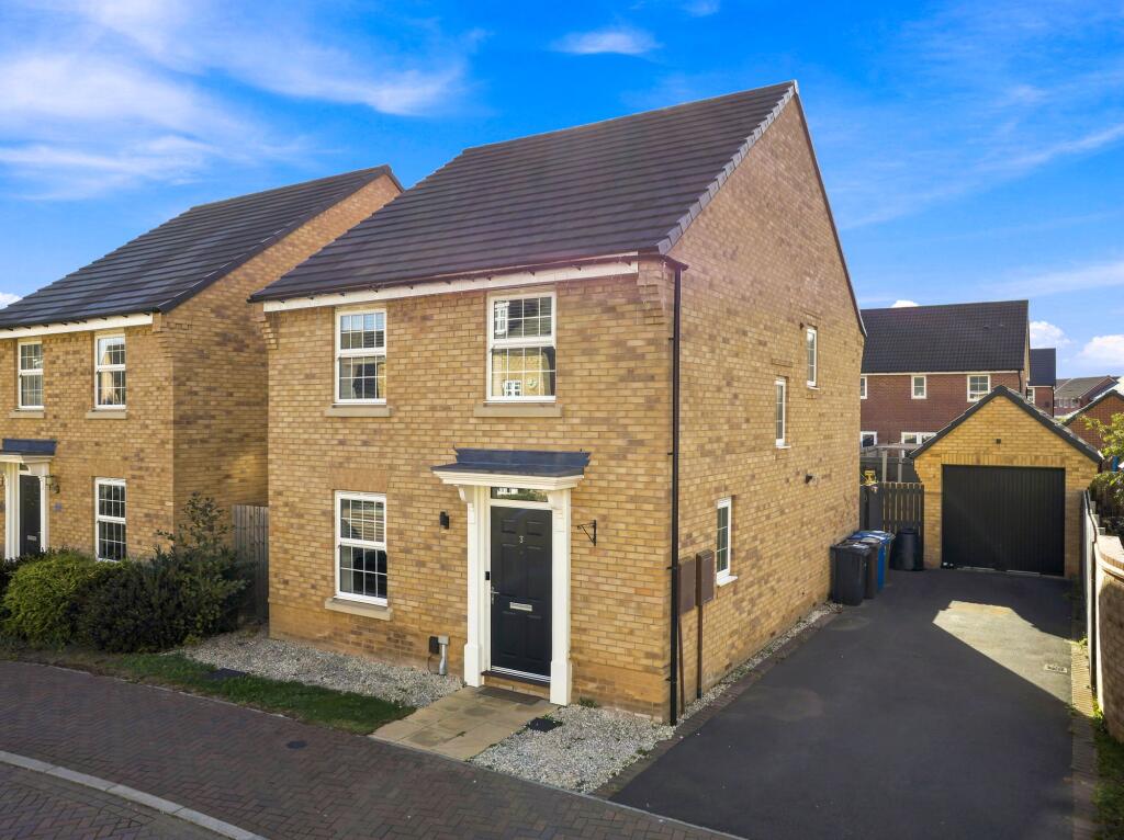 Main image of property: Lulworth Grove, Worksop, S81