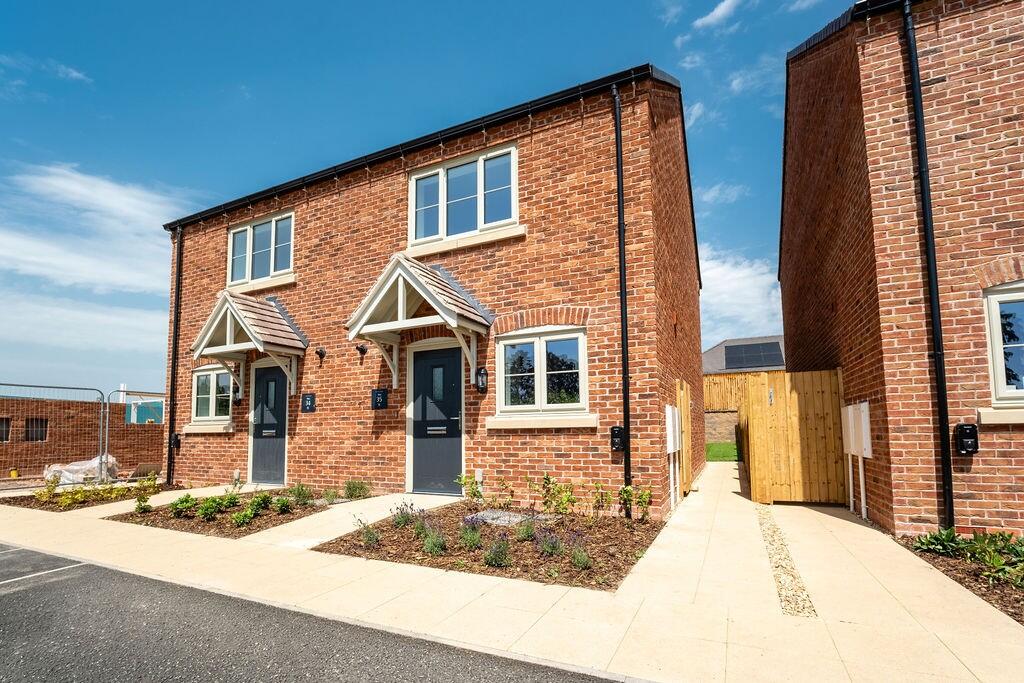 Main image of property: Shrewsbury Road,
Oswestry,
SY11 4QB