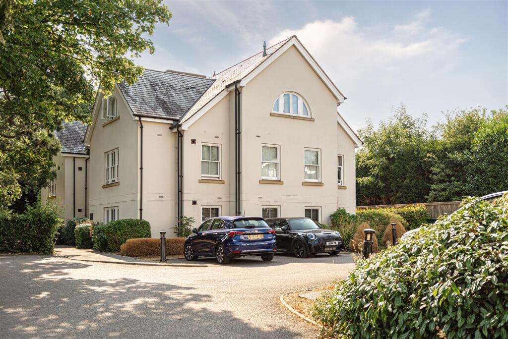 Main image of property: Reigate Hill, Reigate