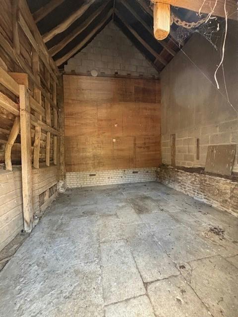 Barn 4c.jpg