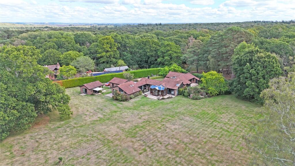Main image of property: Beaulieu Road, Brockenhurst, Hampshire, SO42