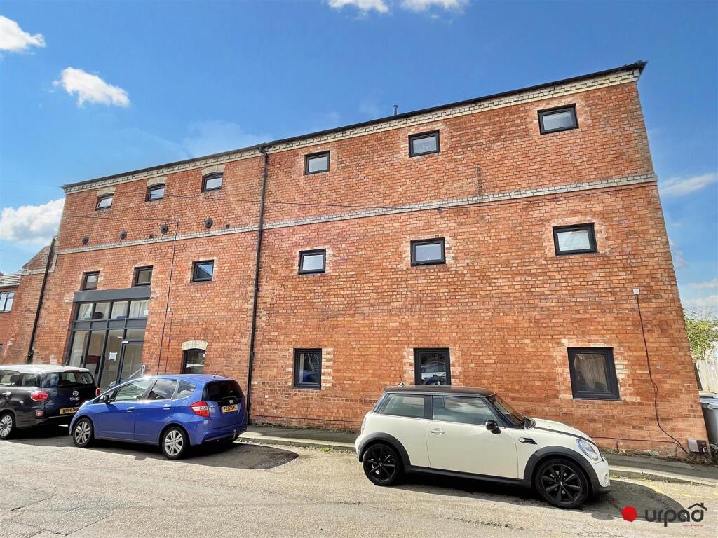 Main image of property: George Street, Newark