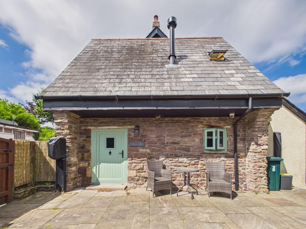 Main image of property: Mamhilad, Pontypool, NP4