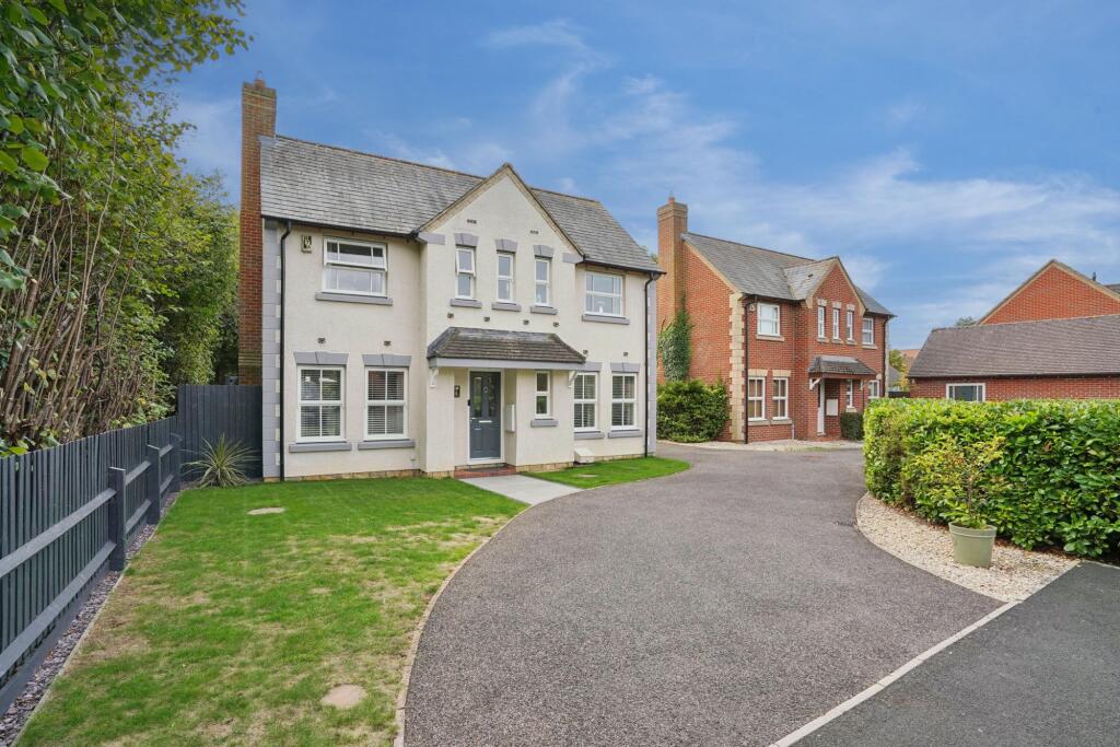 Main image of property: Foxglove Close, Bicester, OX26