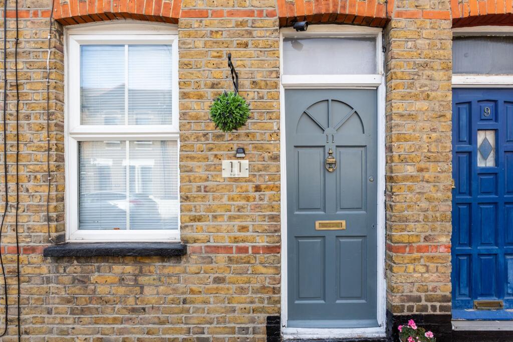 Main image of property: Brighton Avenue, Southend-On-Sea, SS1