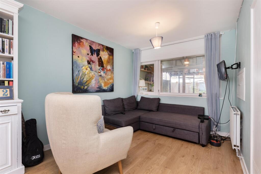 Main image of property: Olney Road, London