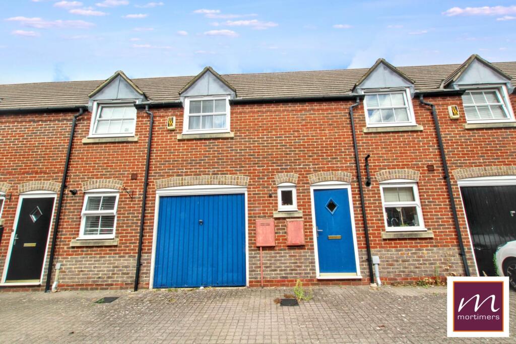 Main image of property: Waterperry Mews, Aylesbury, Buckinghamshire, HP19