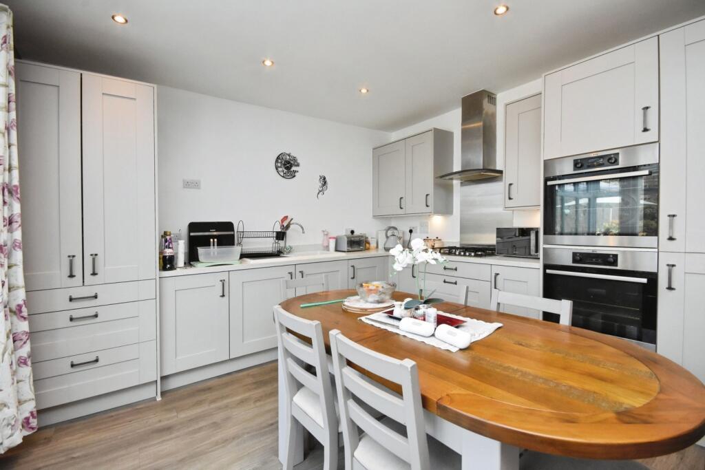 Main image of property: Osier Place, BRAINTREE, Essex, CM7