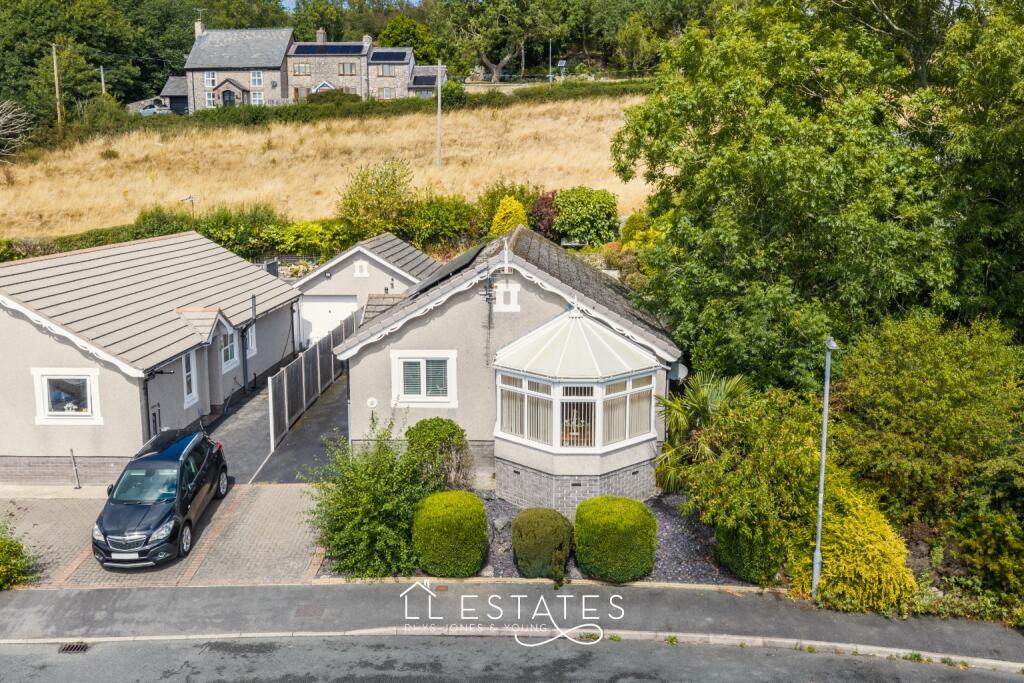 Main image of property: 40 Maes Offa, Trelawnyd, Flintshire, LL18 6PE
