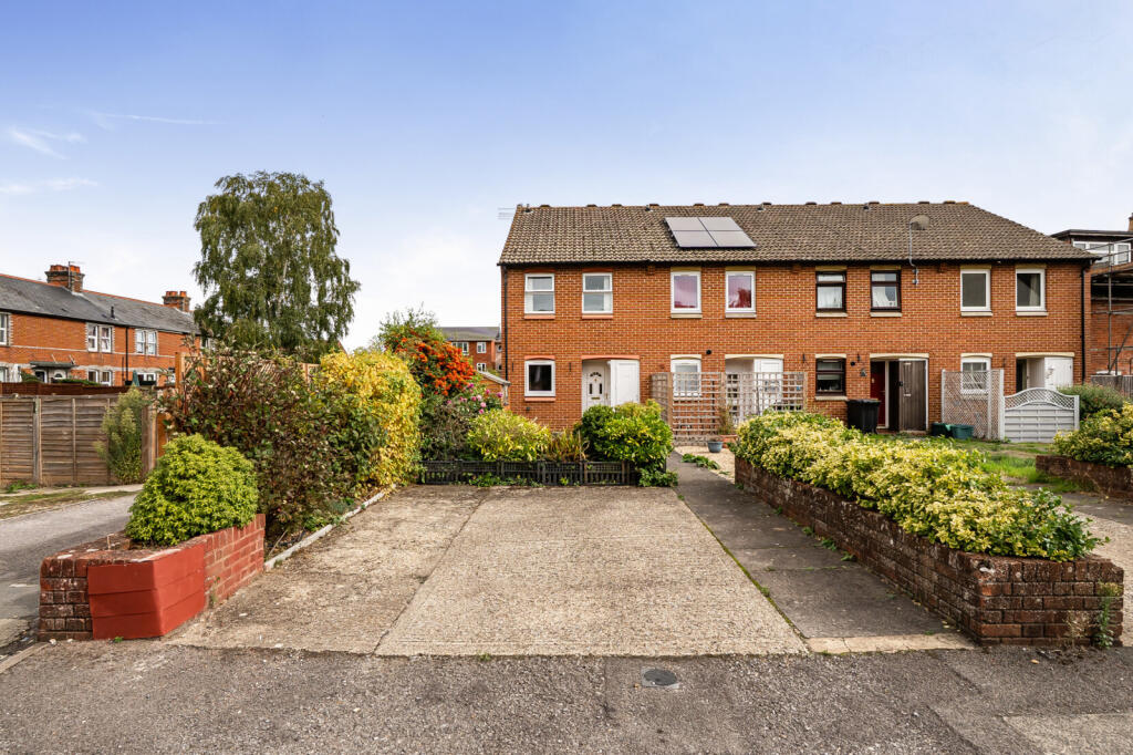 Main image of property: Pelican Lane, Newbury, Berkshire