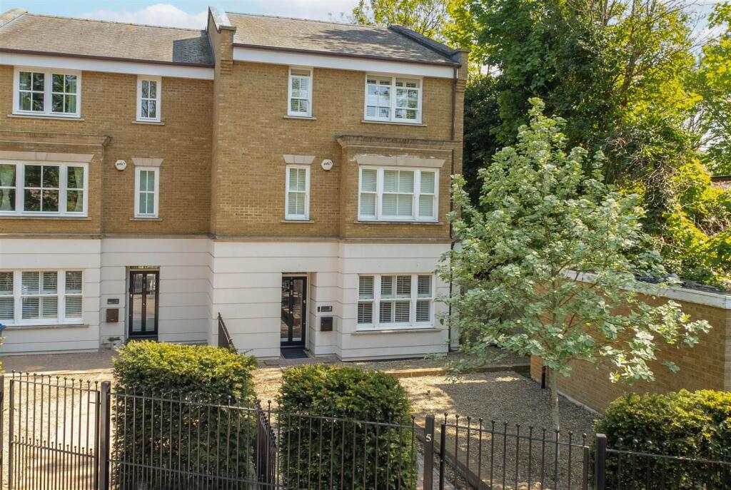 Main image of property: Portsmouth Road, Thames Ditton