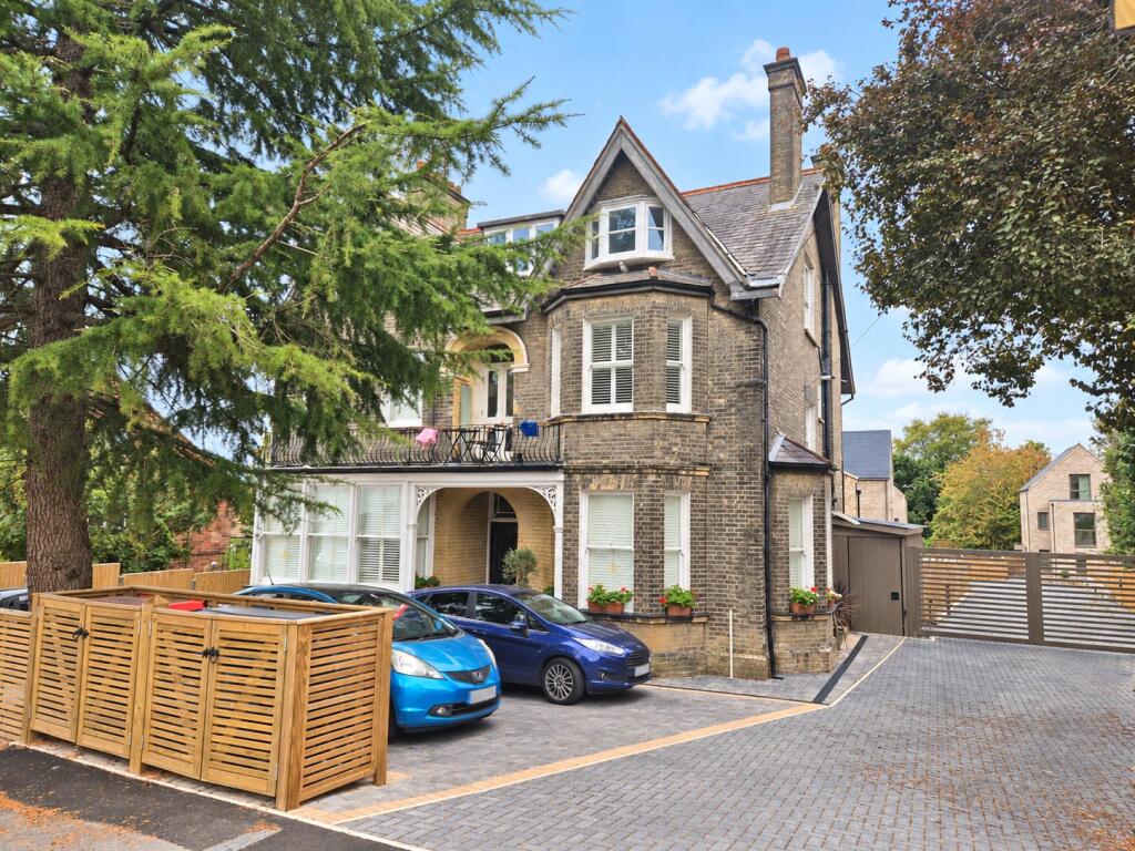 Main image of property: Park Road, High Barnet, EN5