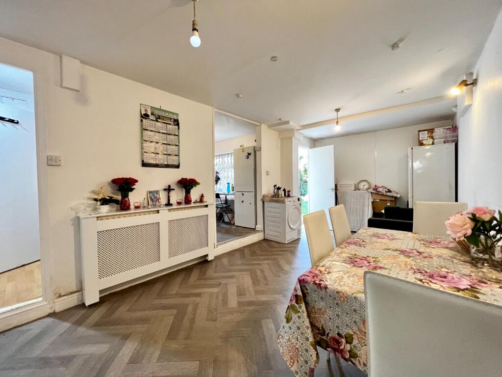 Main image of property: Park Lane, Wembley, Middlesex, HA9 7SD