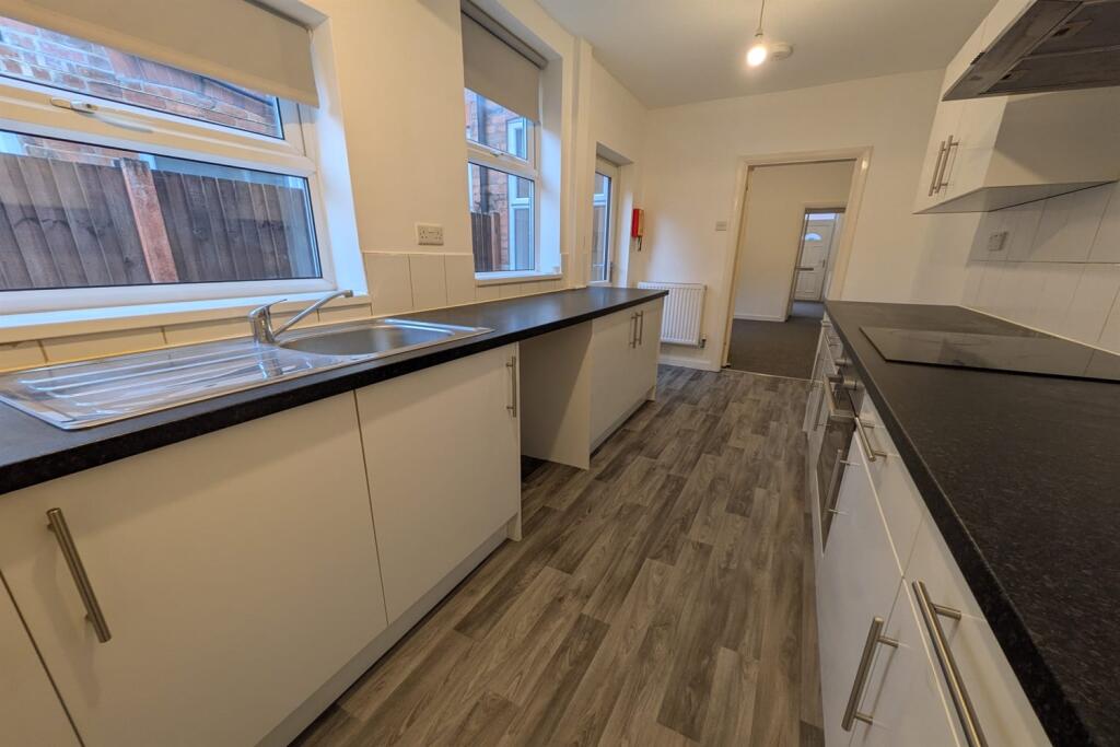 Main image of property: Evelyn Street, Beeston, NG9 2EU