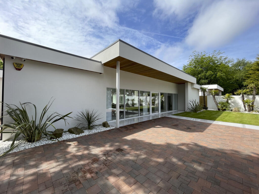 Main image of property: 75a Kirklake Road, Formby, Merseyside, L37
