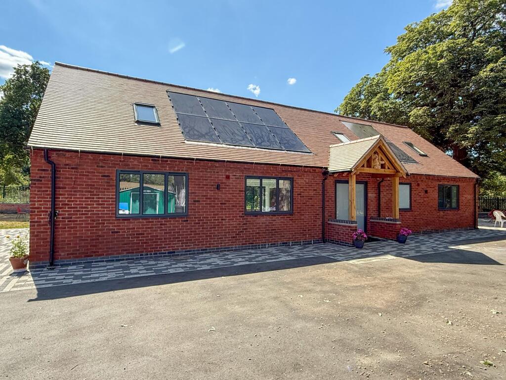 Main image of property: Sandy Lane, Blackdown, CV32