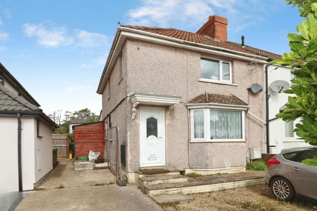 Main image of property: South Road, Almondsbury, Bristol, Gloucestershire, BS32