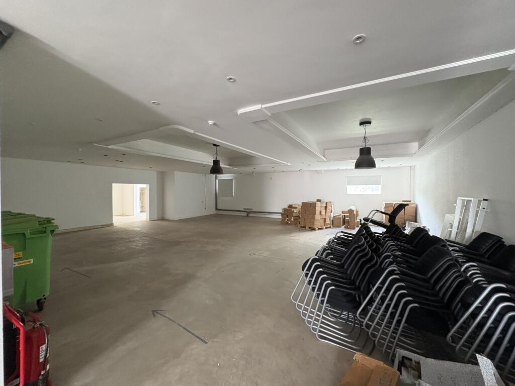 Dominion Way internal