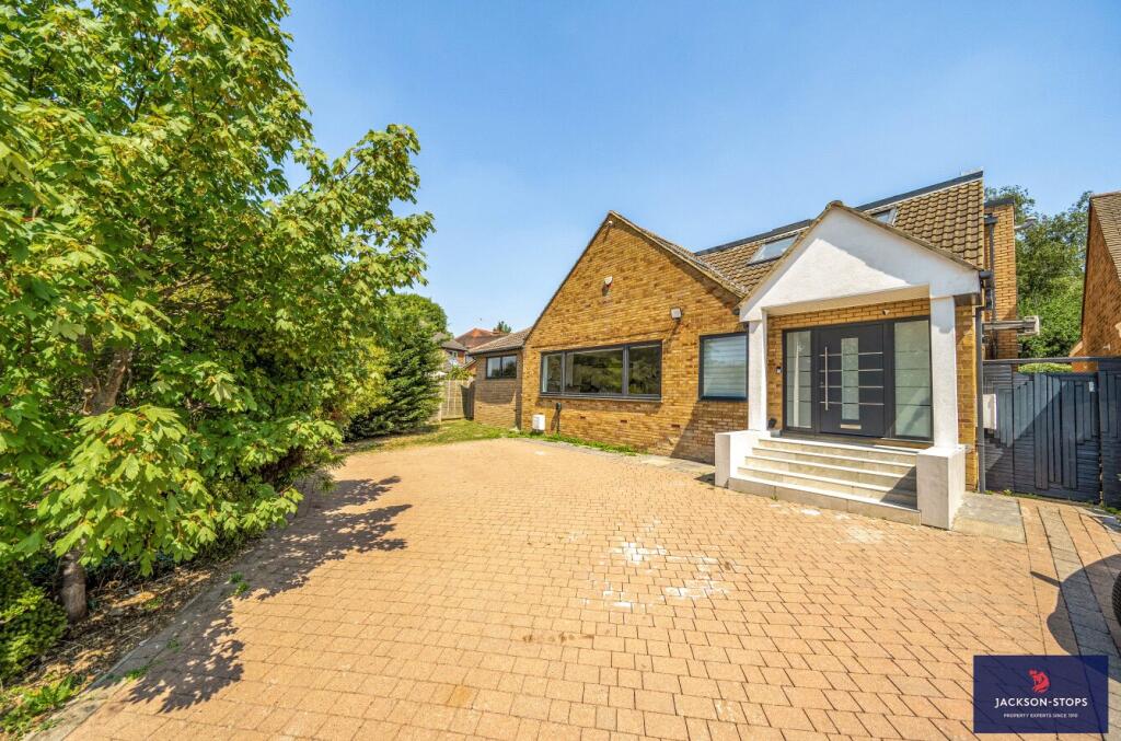 Main image of property: Bradwell Road, Loughton, Milton Keynes, Buckinghamshire, MK5