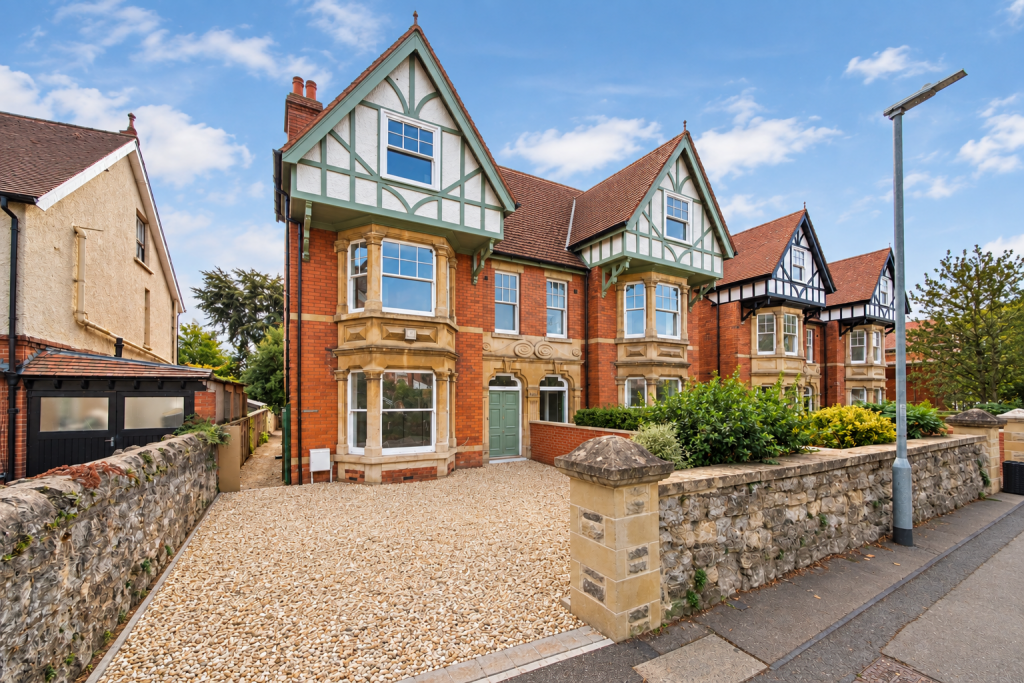 Main image of property: Westlecot Road, Old Town, Swindon, SN1