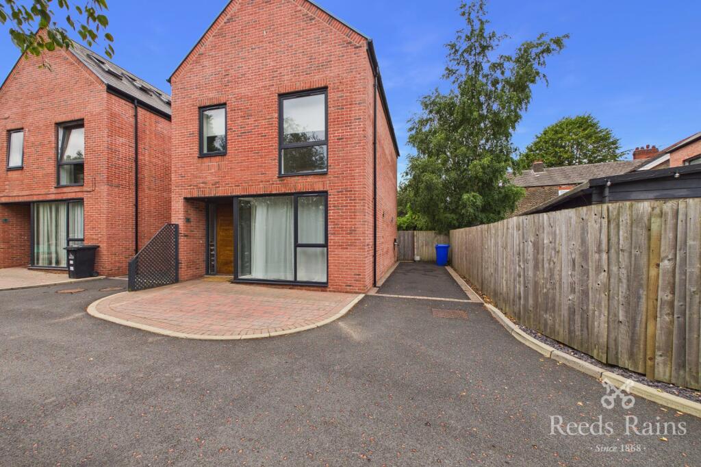 Main image of property: Stepping Stone Mews, Widnes, Cheshire, WA8