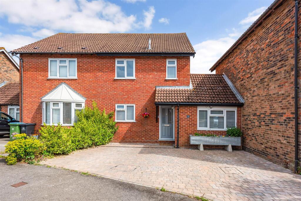 Main image of property: Elmcroft Place, Westergate