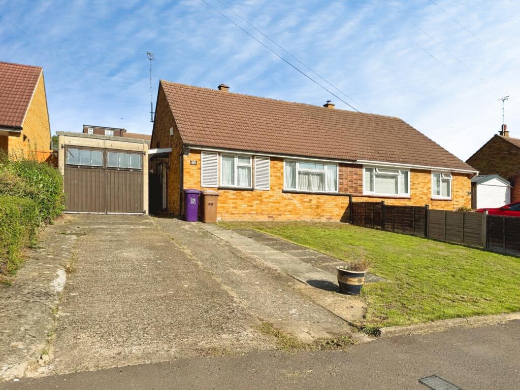 Main image of property: Ninesprings Way, Hitchin, Hertfordshire, SG4