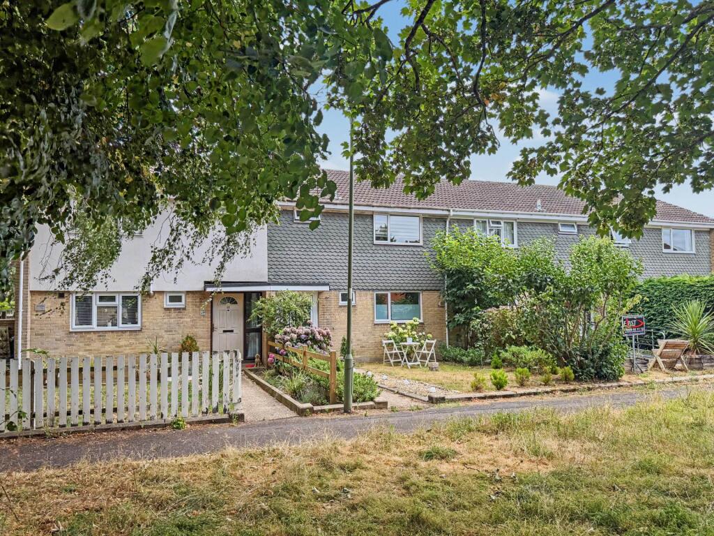 Main image of property: Charming & Impeccable Three-Bedroom Home in a Peaceful Bournemouth Cul-de-Sac