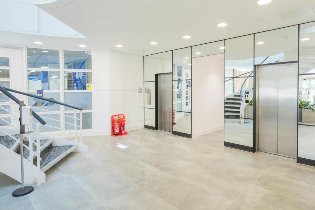 Atrium18.jpg