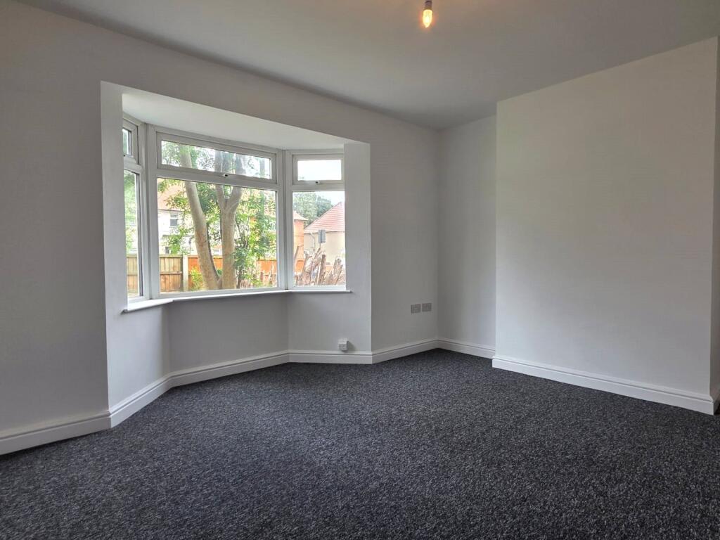 Main image of property: Minver Crescent, Nottingham, Nottinghamshire, NG8