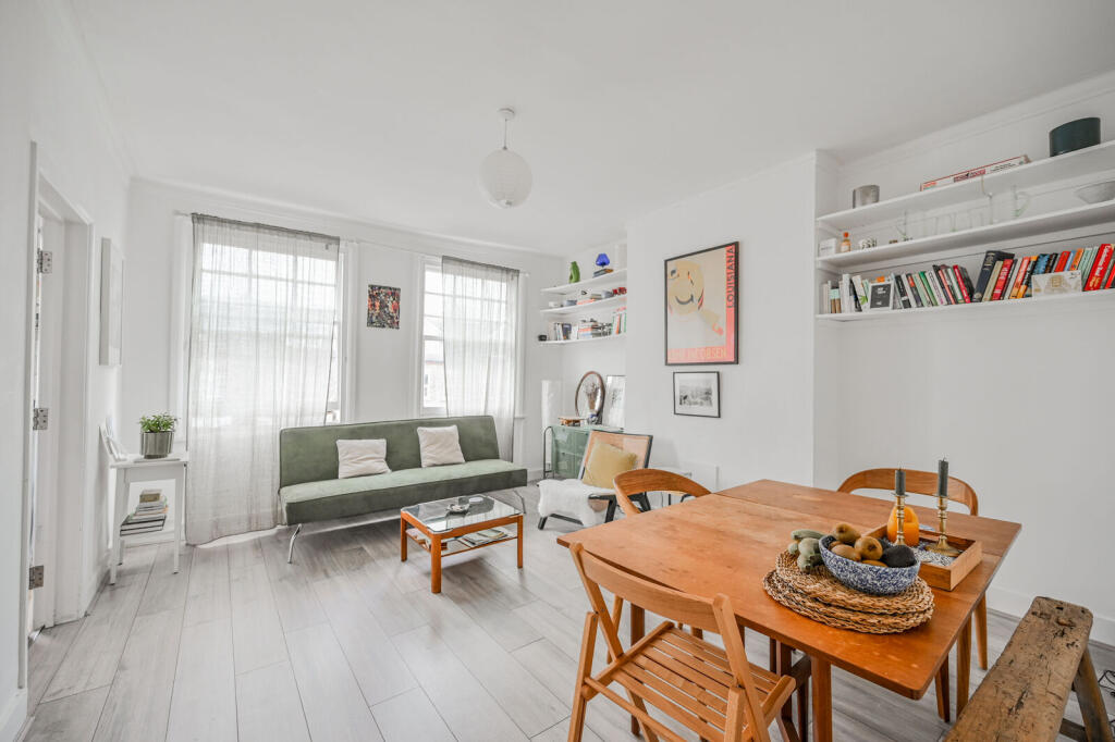 Main image of property: Park Avenue, N22, Wood Green, London, N22