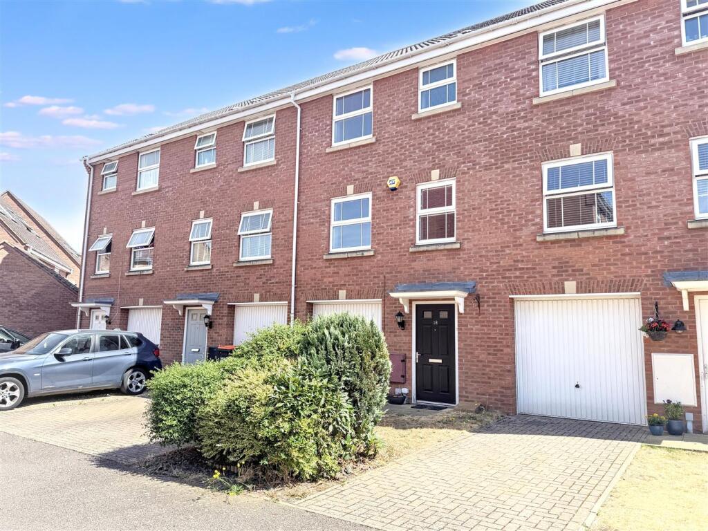 Main image of property: Wellington Way, Leighton Buzzard, LU7 3BY