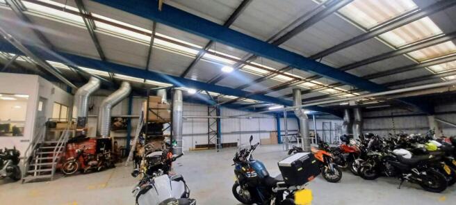 Unit 5 Alpha Way Industrial Warehouse Egham 2.jpg