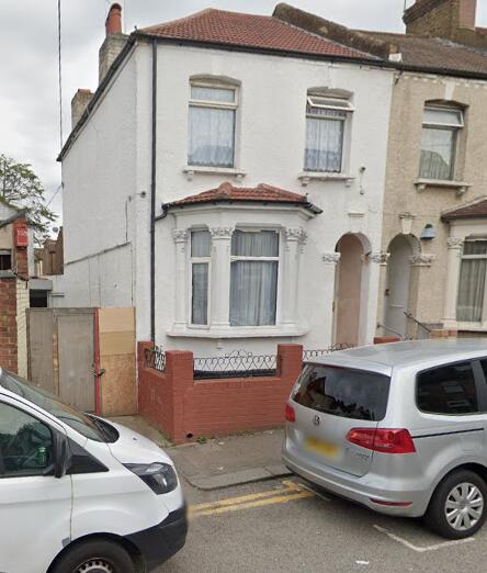 Main image of property: Park Road, London - Room 3 NW4 3QB