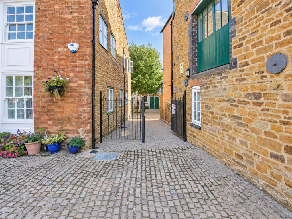 Main image of property: Sarjeant Court, Rothwell, Kettering